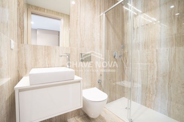 Apartamento para Arrendar T3 Novo, com Terraço, Vista Mar, no Empreendimento Madalena Living, VN Gaia