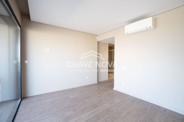 Apartamento para Arrendar T3 Novo, com Terraço, Vista Mar, no Empreendimento Madalena Living, VN Gaia