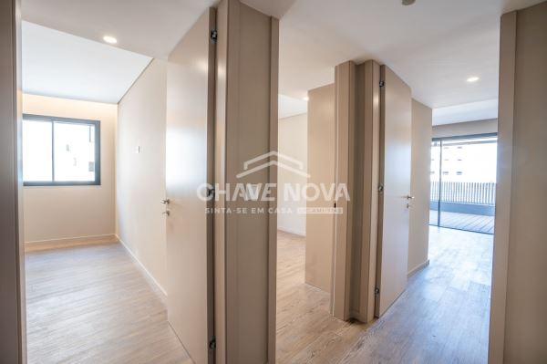Apartamento para Arrendar T3 Novo, com Terraço, Vista Mar, no Empreendimento Madalena Living, VN Gaia