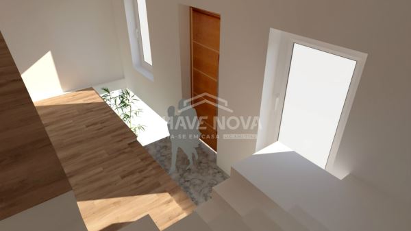 Moradia V3 com jardim, junto ao Jardim da Corujeira
