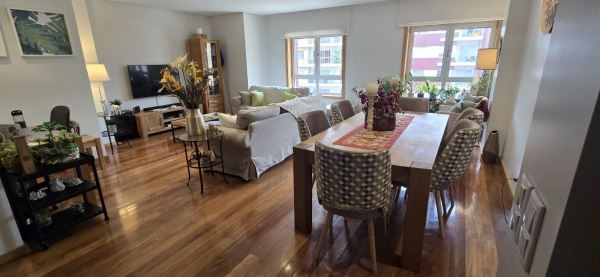 Apartamento T3+1 duplex, 1º piso, BOX para 2 carros - Oliveira Douro