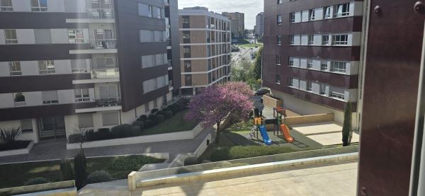 Apartamento T3+1 duplex, 1º piso, BOX para 2 carros - Oliveira Douro