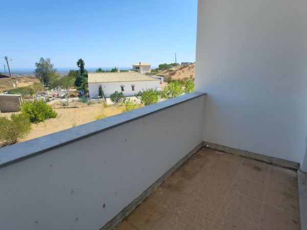 🏡 Moradia T3 com Terreno Generoso – Para Venda no Cotovio, a 20 min de Tavira