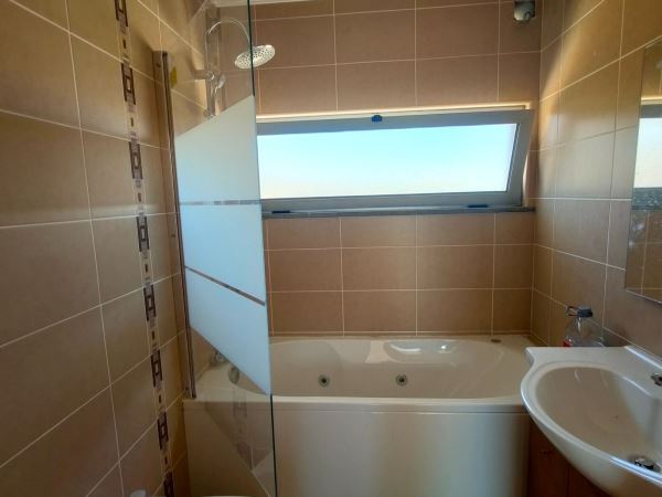 🏡 Moradia T3 com Terreno Generoso – Para Venda no Cotovio, a 20 min de Tavira