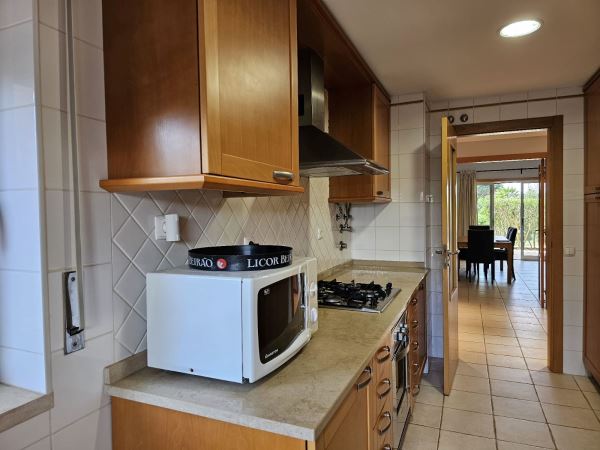 APARTAMENTO T3  PARA ARRENDAMENTO ANUEL PERTO DA PRAIA DA FALESIA, VILAMOURA