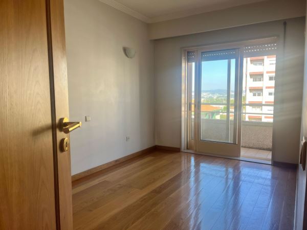 Apartamento T1 na Avenida da República
