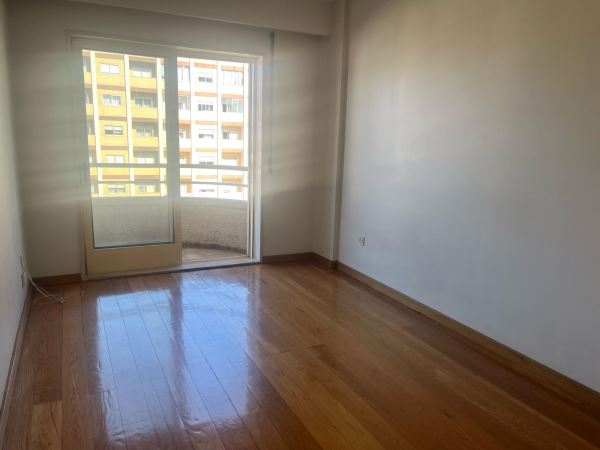 Apartamento T1 na Avenida da República