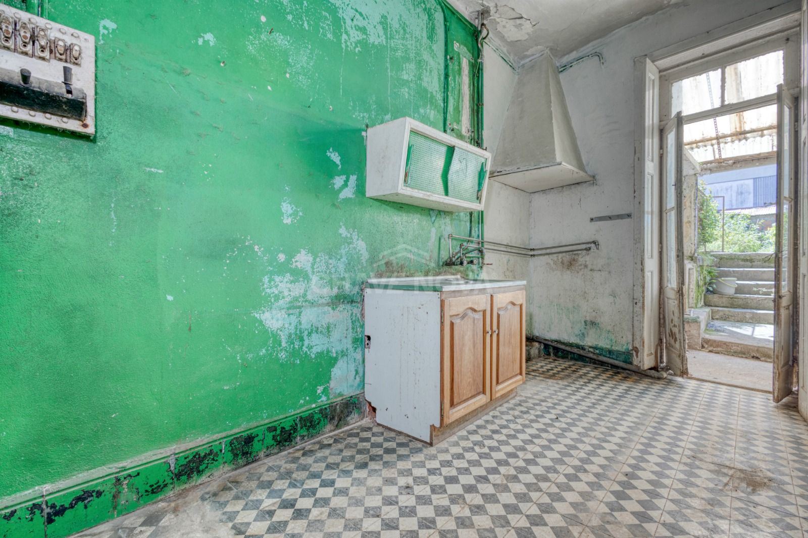 Moradia T6 para Venda em Paranhos