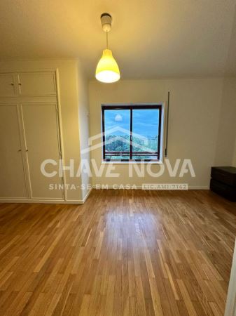 Apartamento T2 com Terraço e Excelente Exposição Solar - Águas Santas - Maia