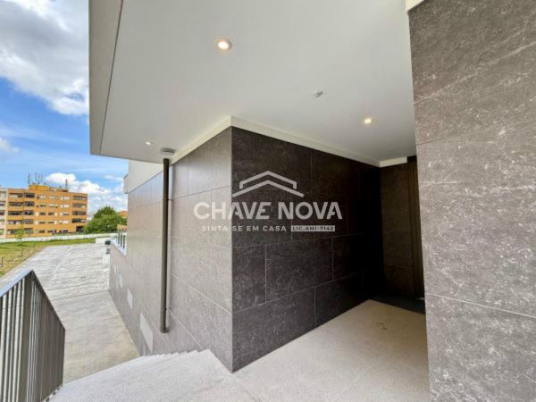 Apartamento T1 Novo para Arrendamento – Santa Marinha, Vila Nova de Gaia