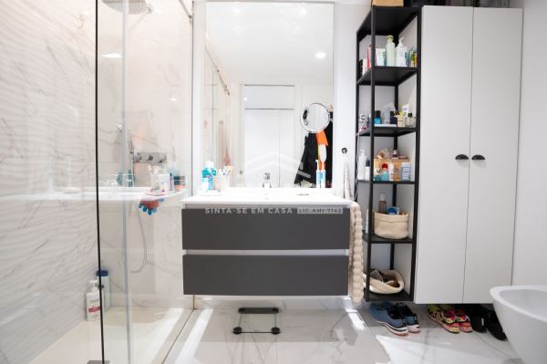 Excelente T3 no Empreendimento República Residence, localizado a 5 minutos a pé do metro João de Deus