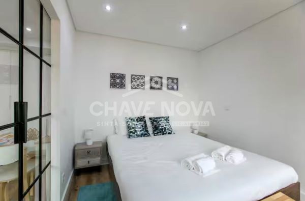 Estúdio T0+1 Mobilado com Vista Rio – Licença AL Ativa | Junto à Estação de Campanhã - Porto