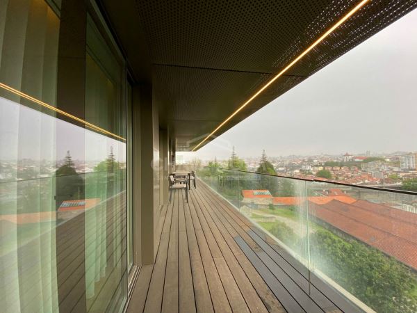 Espetacular T3, 4 WC (3 Suítes), mobilado, na zona central de Gaia, com vista do Douro e Ponte D. Luís I