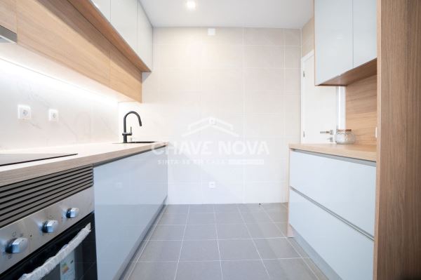 Apartamento T2 Renovado - Mafamude, Vila Nova de Gaia