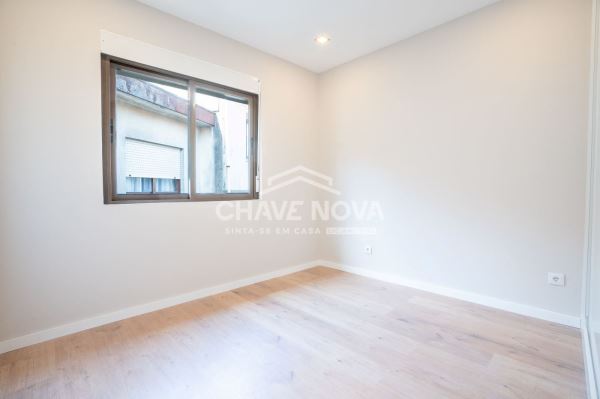 Apartamento T2 Renovado - Mafamude, Vila Nova de Gaia