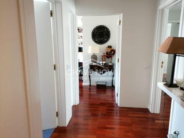 Apartamento T3 à venda na Rua de Serralves ( Boavista) - Porto