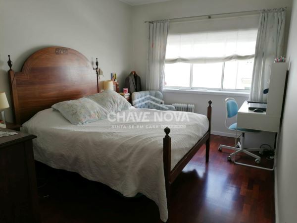 Apartamento T3 à venda na Rua de Serralves ( Boavista) - Porto