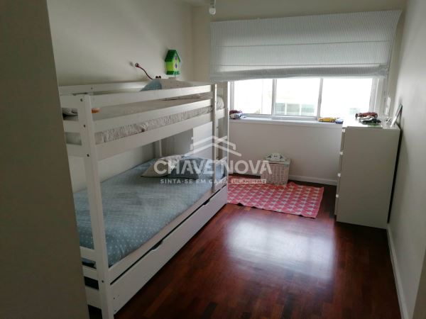 Apartamento T3 à venda na Rua de Serralves ( Boavista) - Porto
