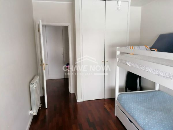 Apartamento T3 à venda na Rua de Serralves ( Boavista) - Porto