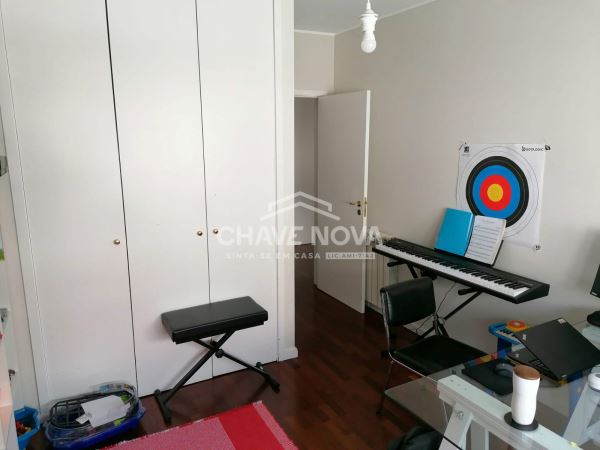 Apartamento T3 à venda na Rua de Serralves ( Boavista) - Porto