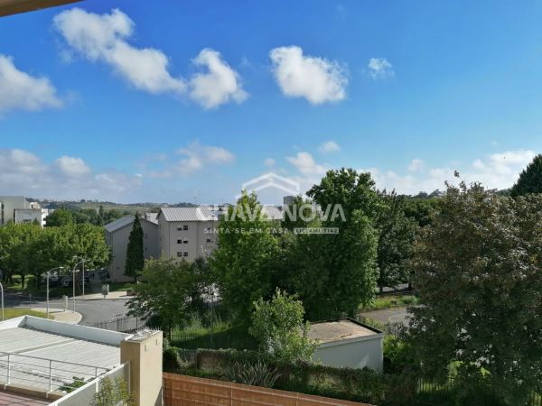 Apartamento T3 à venda na Rua de Serralves ( Boavista) - Porto