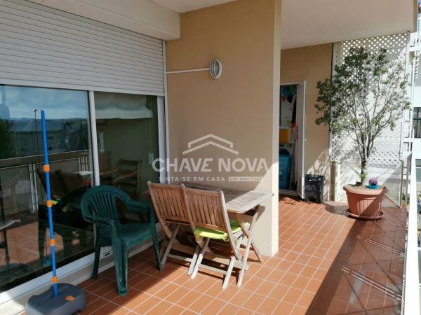 Apartamento T3 à venda na Rua de Serralves ( Boavista) - Porto