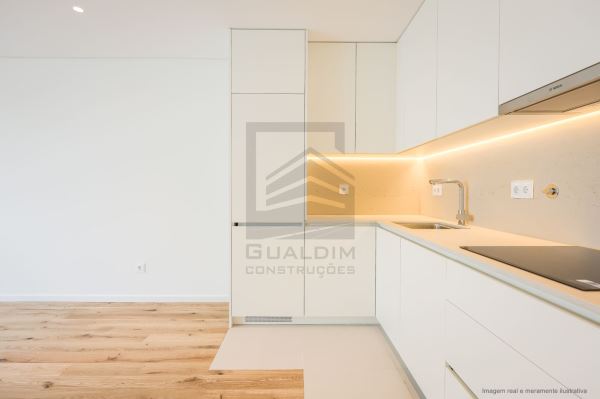 APARTAMENTO T1 | 269.000€