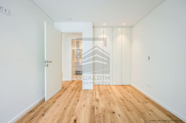 APARTAMENTO T1 | 269.000€