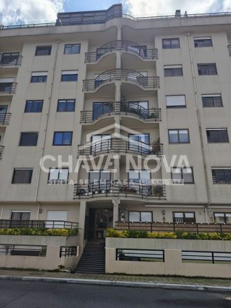 Apartamento T2 com 2 terraços (Nascente e Poente ) Rio Tinto - Porto