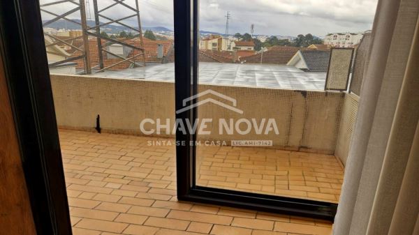 Apartamento T2 com 2 terraços (Nascente e Poente ) Rio Tinto - Porto