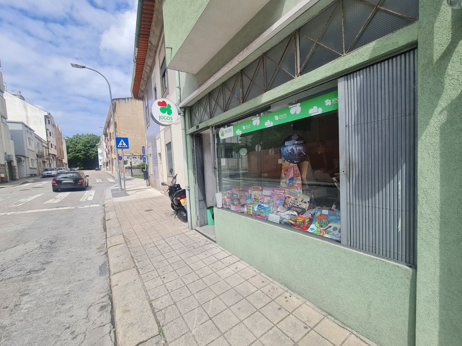 Tresspasse de papelaria com Jogos Santa Casa - Junto ao metro de Salgueiros - Porto