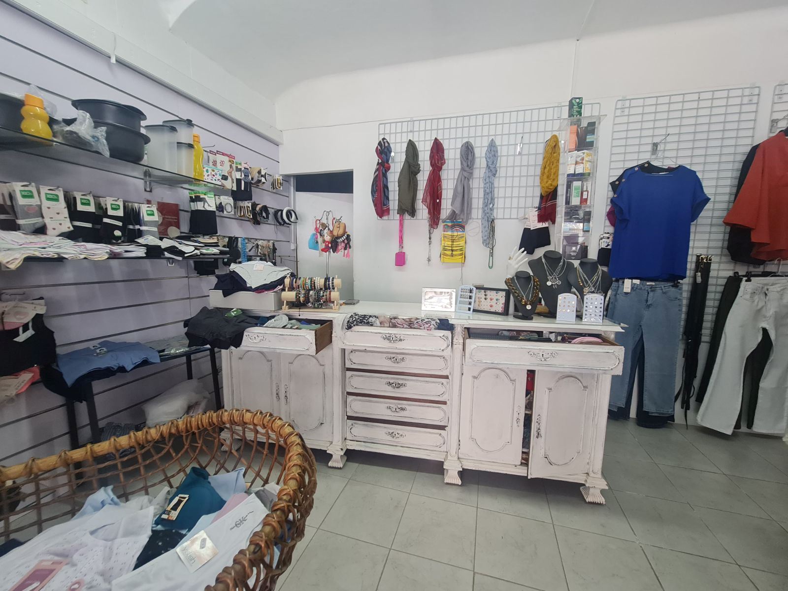 Trespasse de Loja de Roupa em Oliveira do Douro 