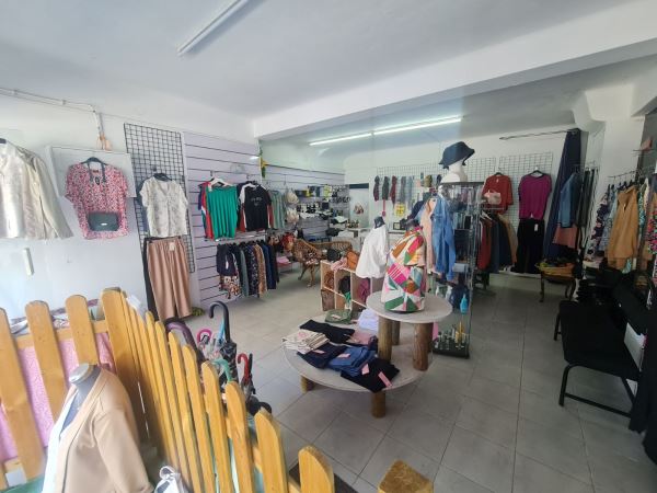 Trespasse de Loja de Roupa em Oliveira do Douro 