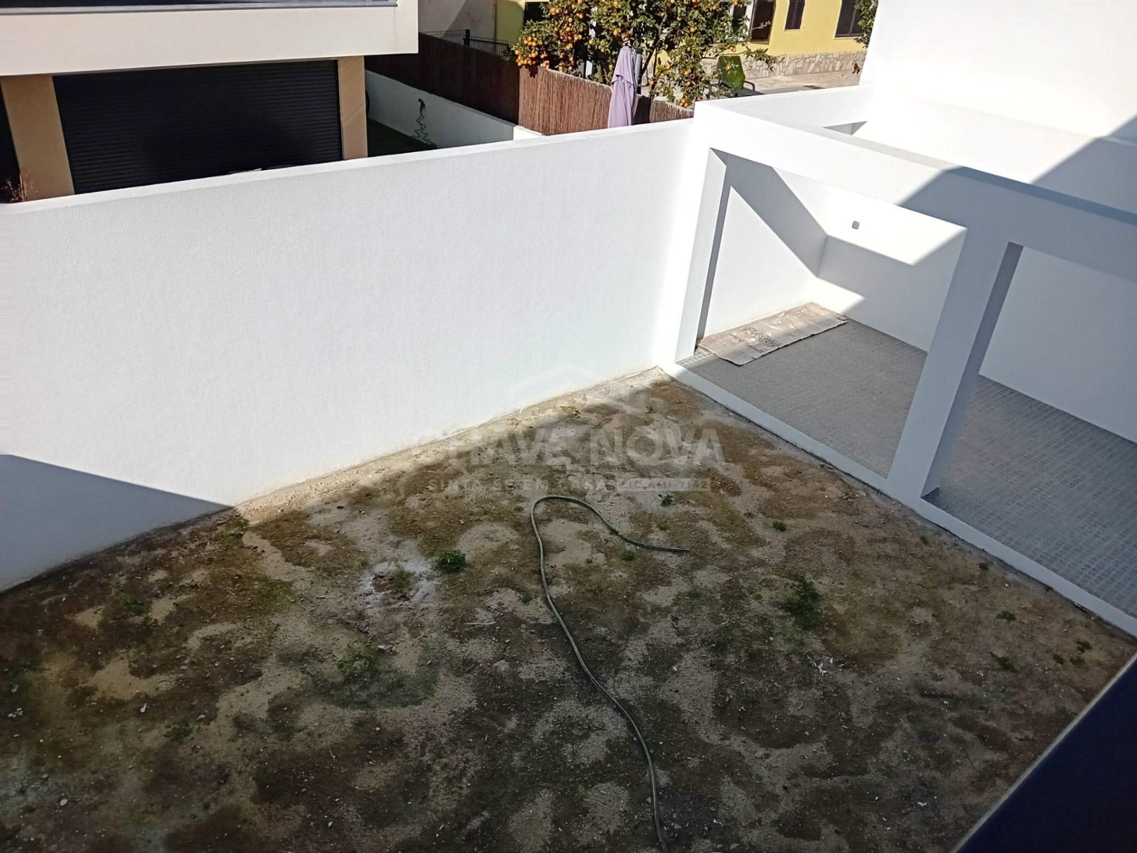 Excelente Moradia Térrea T3+1 com Acabamentos de Luxo em Fernão Ferro – Próximo do Mercado