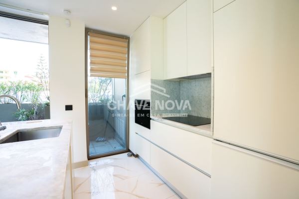Apartamento T2 Como Novo c/ Vistas Mar em Canidelo (Praia de Lavadores)