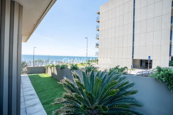 Apartamento T2 Como Novo c/ Vistas Mar em Canidelo (Praia de Lavadores)