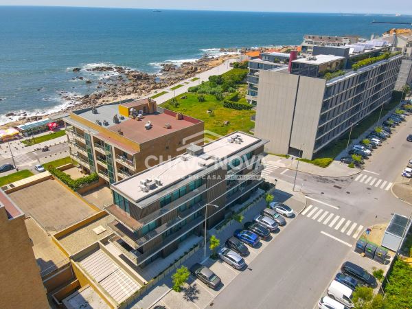 Apartamento T2 Como Novo c/ Vistas Mar em Canidelo (Praia de Lavadores)