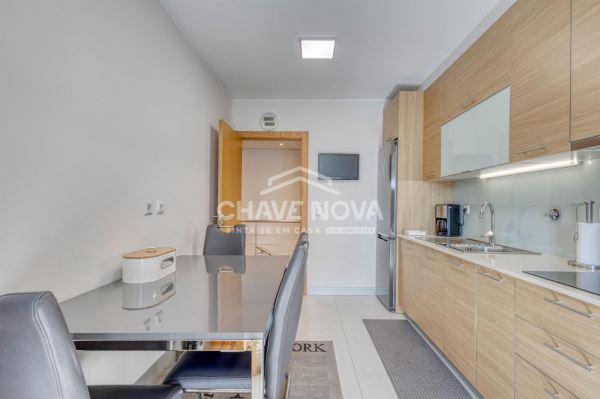 Apartamento T3 Dúplex c/ Lugar de Garagem Duplo Centro de Gaia (Avª da República)