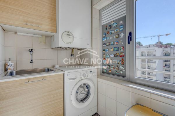 Apartamento T3 Dúplex c/ Lugar de Garagem Duplo Centro de Gaia (Avª da República)
