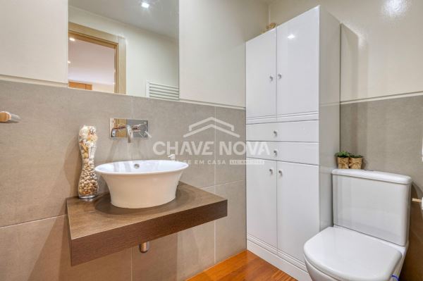 Apartamento T3 Dúplex c/ Lugar de Garagem Duplo Centro de Gaia (Avª da República)