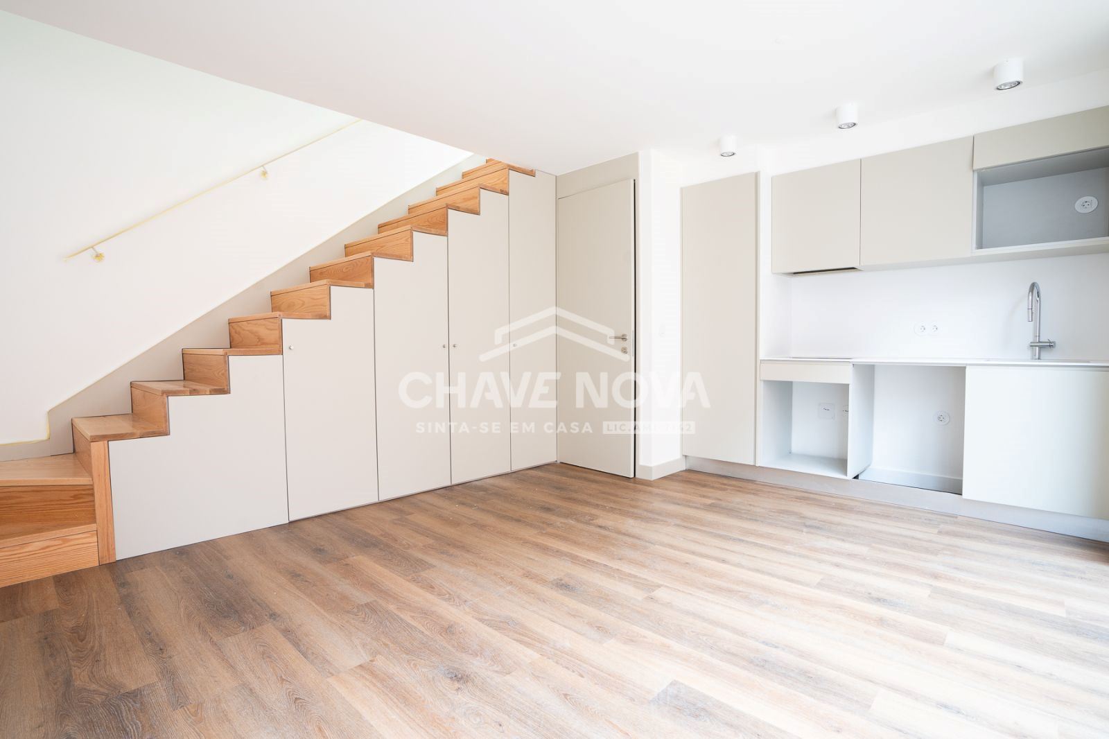 Vila T1 com jardim Em Bonjardim 