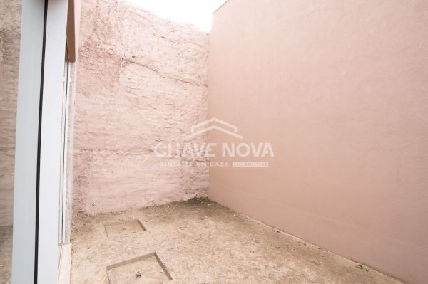 Vila T1 com jardim Em Bonjardim 