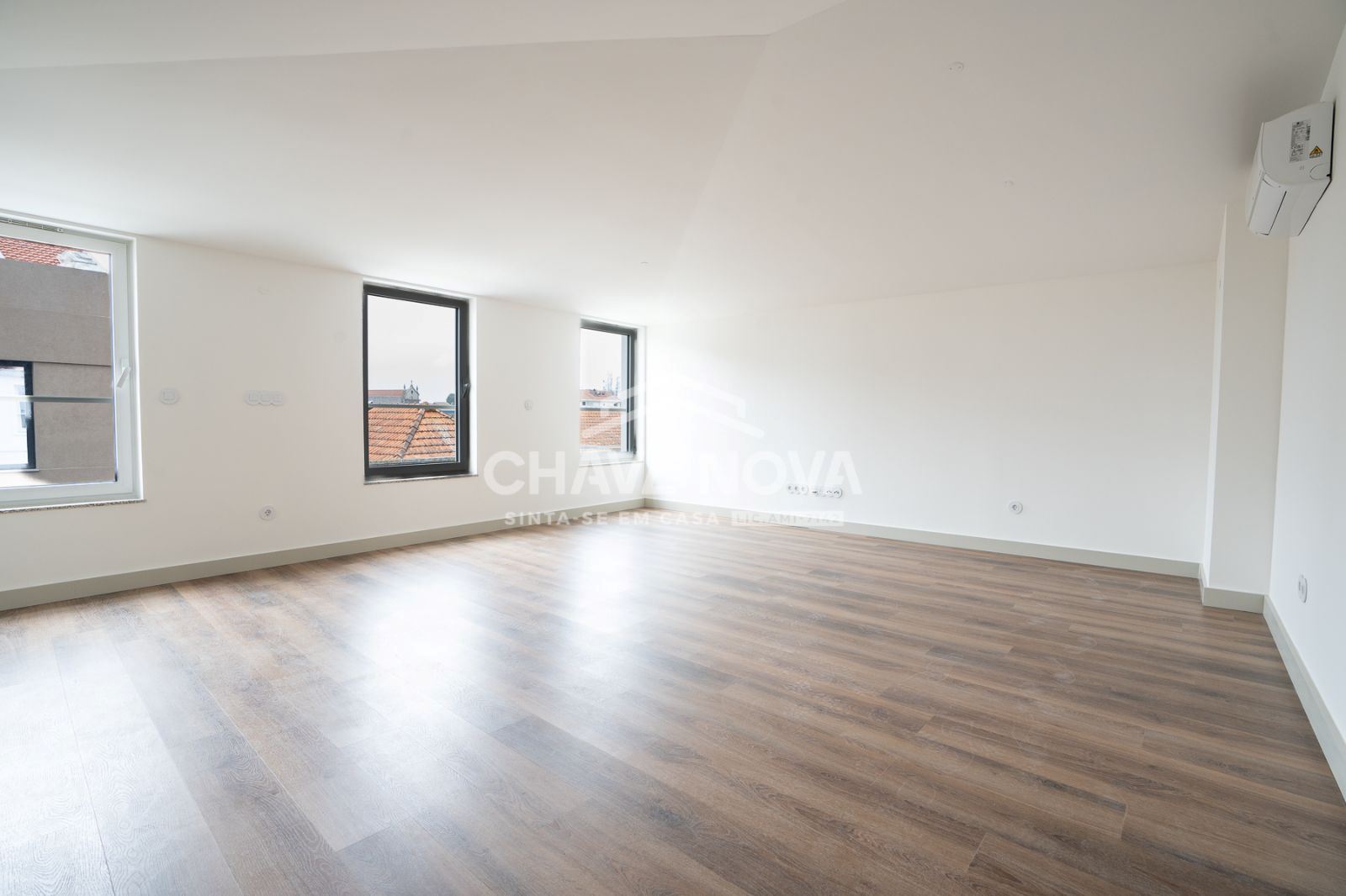 Apartamento novo T2 Duplex  em Bonjardim 