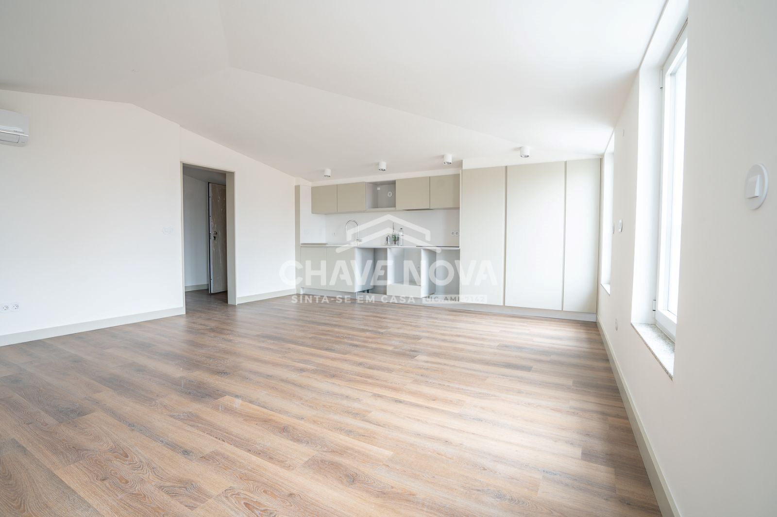 Apartamento novo T2 Duplex  em Bonjardim 