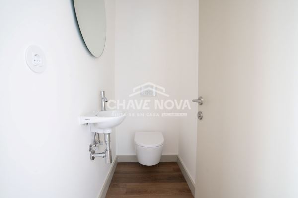 Apartamento novo T2 Duplex  em Bonjardim 