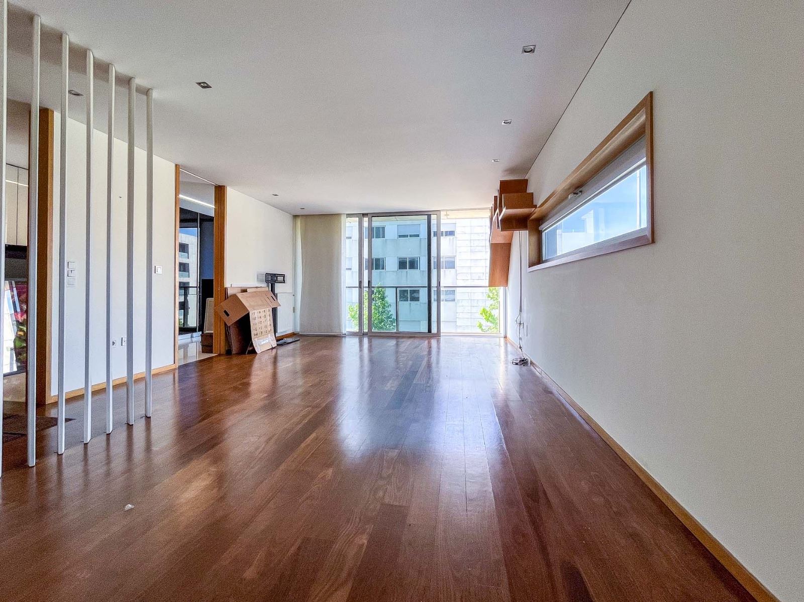 T3 Duplex Moderno com Suíte, Garagem e Excelente Localização!