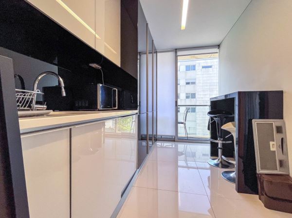 T3 Duplex Moderno com Suíte, Garagem e Excelente Localização!