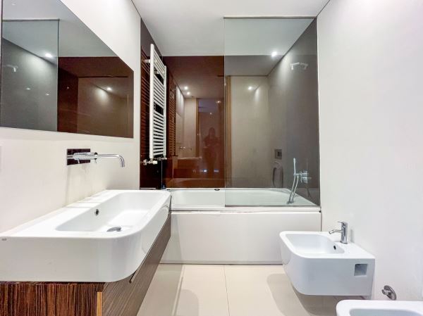 T3 Duplex Moderno com Suíte, Garagem e Excelente Localização!