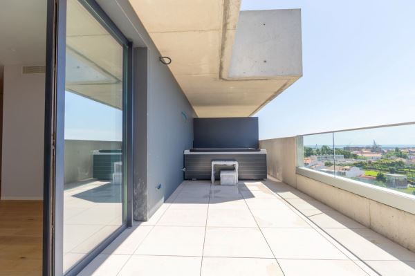 Penthouse T4 Duplex de Luxo com Vista Mar em Leça da Palmeira