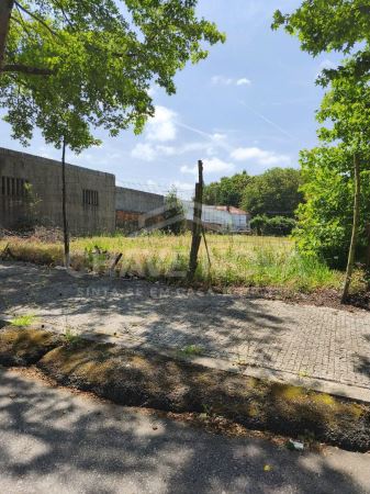  Terreno para construção em Moreira da Maia